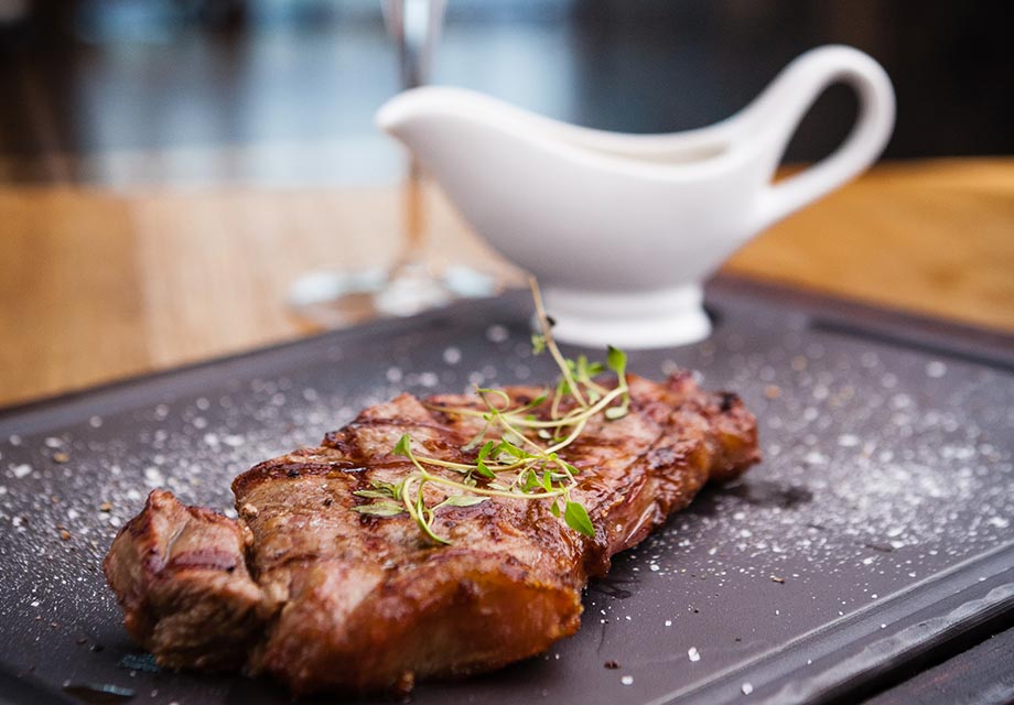 Begeisterte Kunden in der Gastronomie Steakhaus